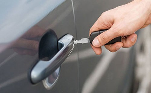 佛山上門配車鑰匙電話（專業(yè)汽車開鎖公司）